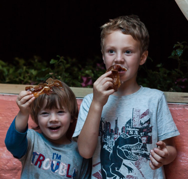 Oliver and Charlie who, with great amusement on their part, enjoyed chewing on the pigs ears!!